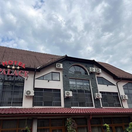 Hotel Palace Târgu Jiu Zewnętrze zdjęcie