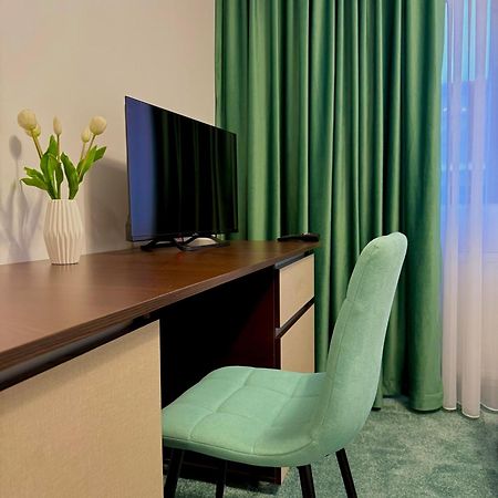 Hotel Palace Târgu Jiu Zewnętrze zdjęcie