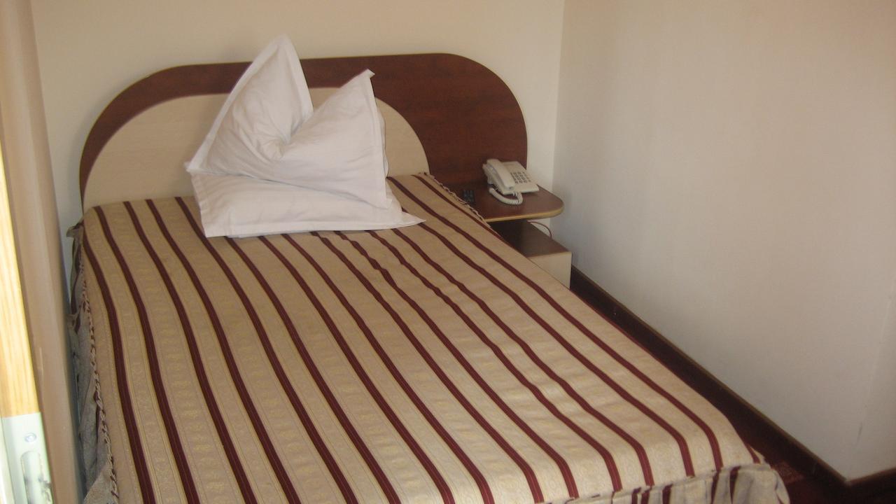 Hotel Palace Târgu Jiu Pokój zdjęcie